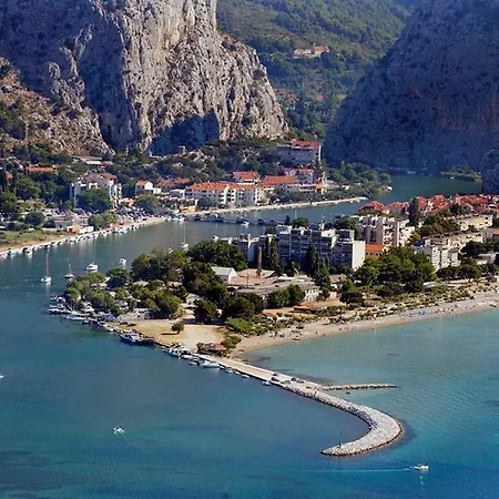 Apartment Seka Omis