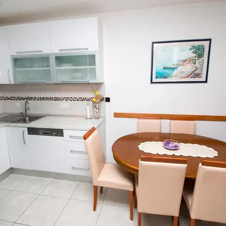 Seka Apartment *